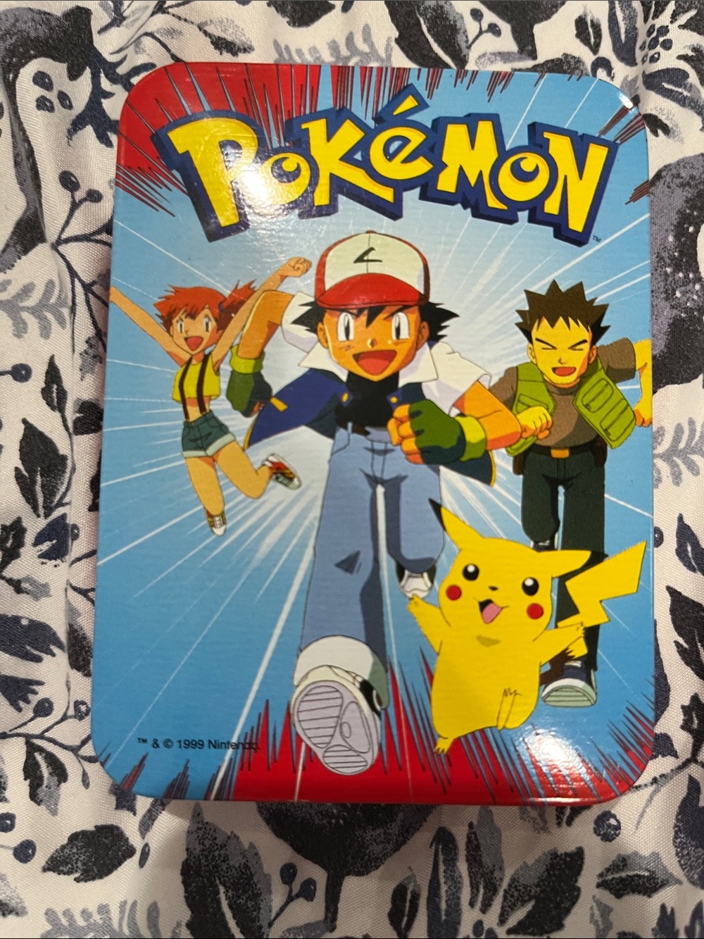 Pokemon Tin – Blue, Yellow & Red Vintage Character Art